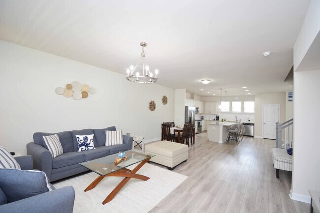Photo - 596 McLernon Trce Unit SI ID1541208P