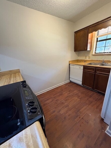 Photo - 1842 Sylvan Ct