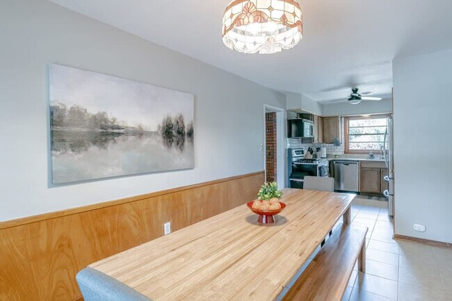 Photo - 912 Wendover Rd Unit ID1043703P