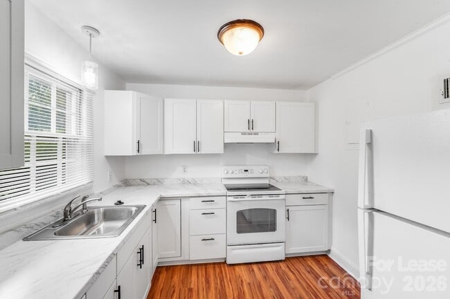 Photo - 405 W Harvie Ave Unit B