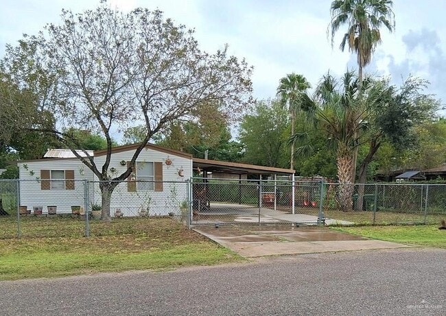 Photo - 834 S 13th St