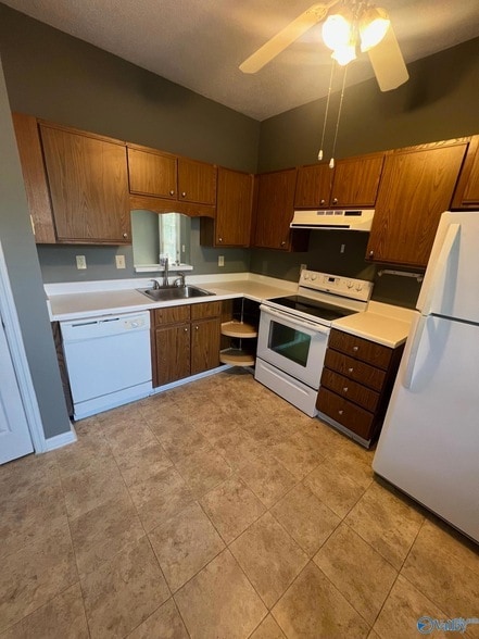Photo - 111 Bentworth Ln