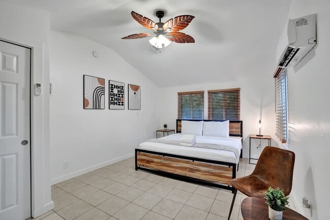 Photo - 1115 SW 4th St Unit SI ID1503967P