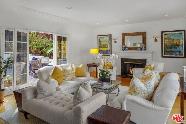 Photo - 10614 Le Conte Ave