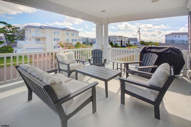 Photo - 352 31st St S