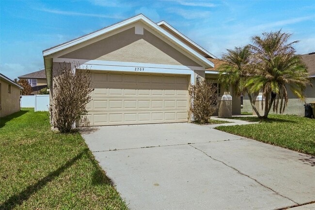Building Photo - 2709 Lucas Lakes Ln