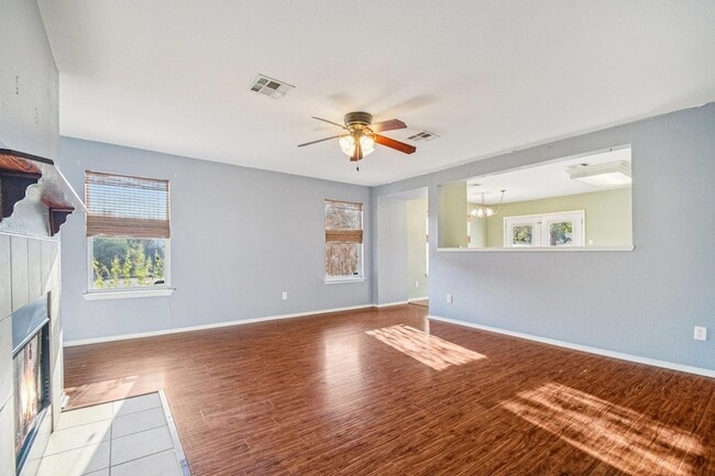 Photo - 100 Kendall Cove