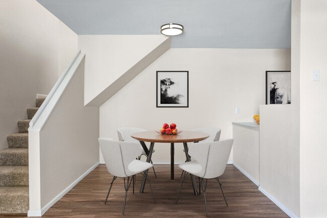 Photo - Ascent at Autumn Glen