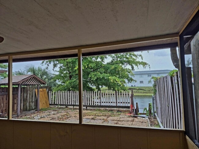 Photo - 540 NW 43rd St