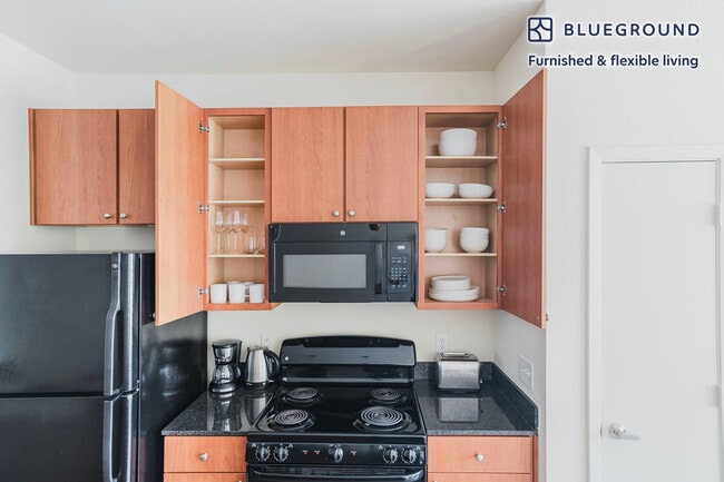 Photo - 3210 Esperanza Crossing Unit FL5-ID282