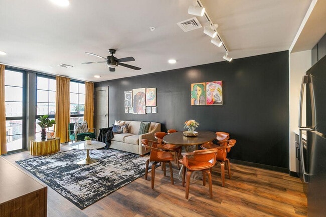 Building Photo - 611 Commerce St Unit ID1267100P