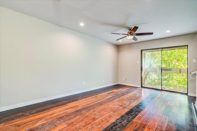 Photo - 1411 Norwalk Ln Unit 207