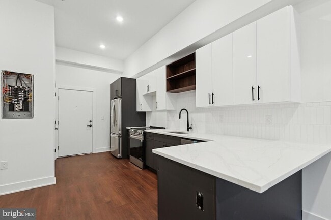 Photo - 501 Washington Ln Unit 204