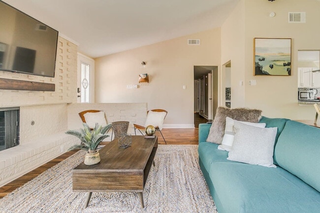 Photo - 12005 Cromwell Dr Unit ID1019471P