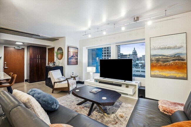 Photo - 800 Brazos St Unit 1007