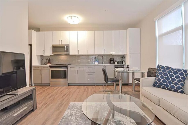 Building Photo - 40 E Pier Dr Unit SI ID1039920P