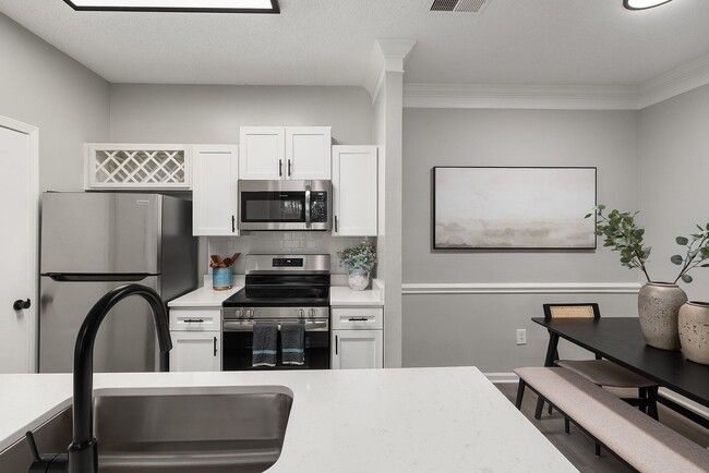 Photo - Avana Creekside