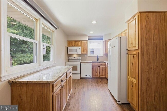 Photo - 1447 Knight Ave