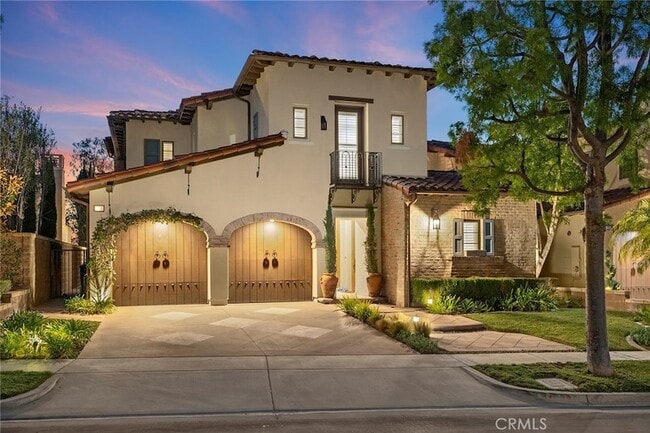 Building Photo - 33 Tall Hedge