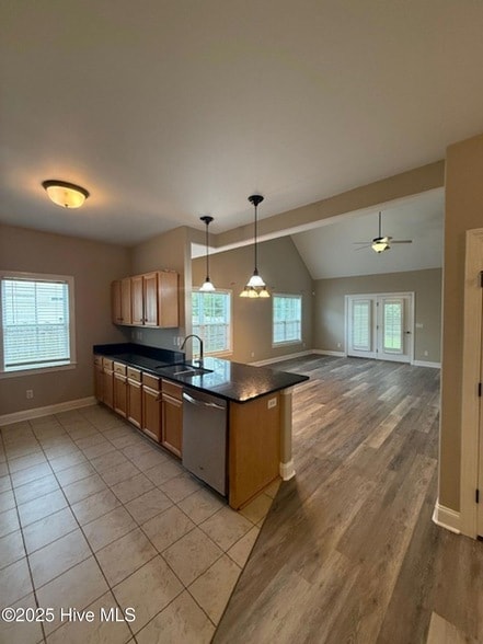 Photo - 103 Coree Way