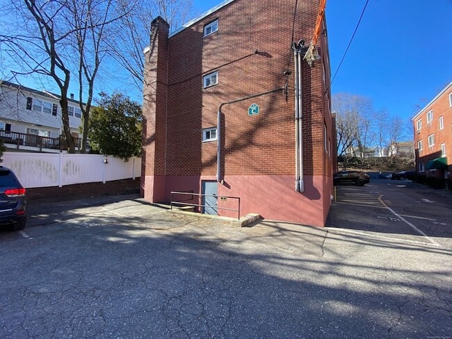 Photo - 18 Prospect St