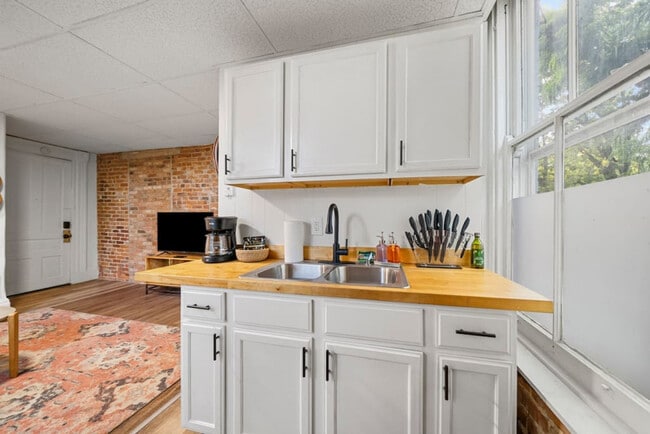 Photo - 242 Mccormick Pl Unit SI ID1056116P