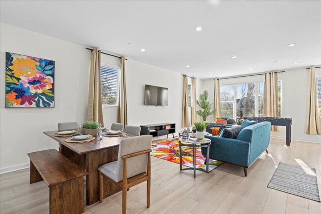 Photo - 1319 Anderson St Unit ID1366784P