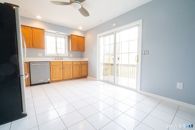 Photo - 39 Coram Rd
