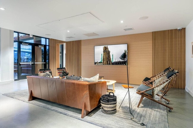 Building Photo - 1378 NW 18th Ave Unit ID1280508P