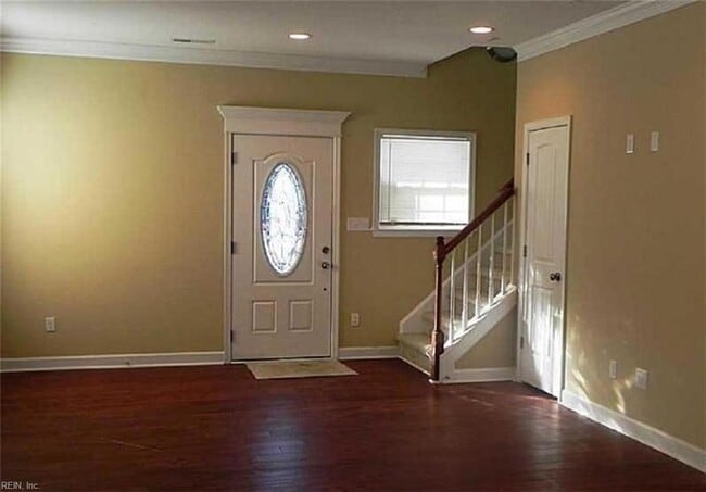 Photo - 7446 Davidson St