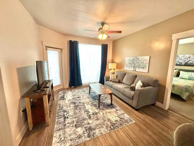 Building Photo - 460 E 400 S Unit ID1389247P