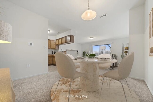 The Matthew Dining Room - Prairie Lakes Apartments