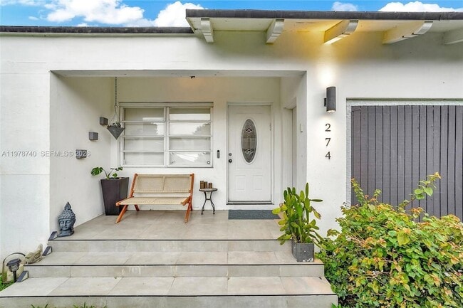 Photo - 274 NW 43rd St