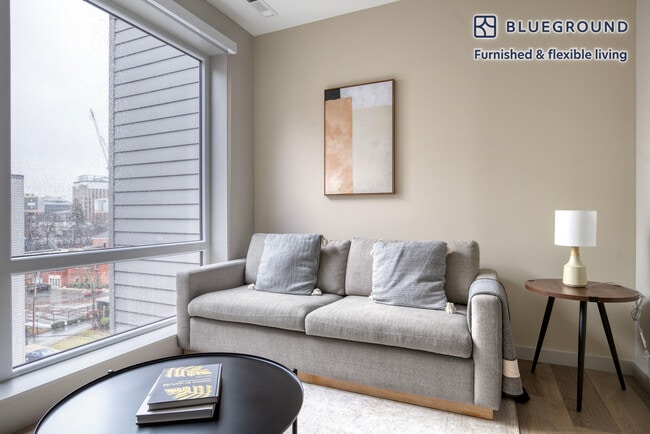 Building Photo - 1550 Soldiers Field Rd Unit FL6-ID999