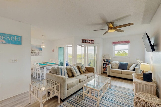 Building Photo - 3607 E Bay Dr Unit SI ID1591478P