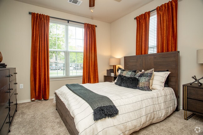 2BD/2BA-1096-SF Master Bedroom - Lakeside Villas