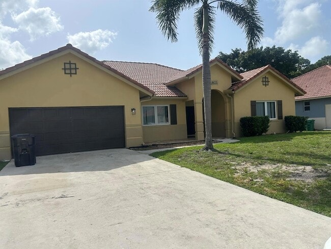 Building Photo - 1821 SW California Blvd