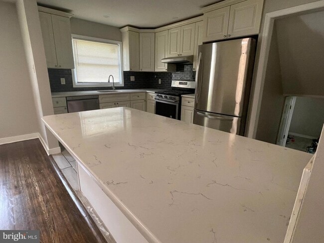 Photo - 209 Maine Ave