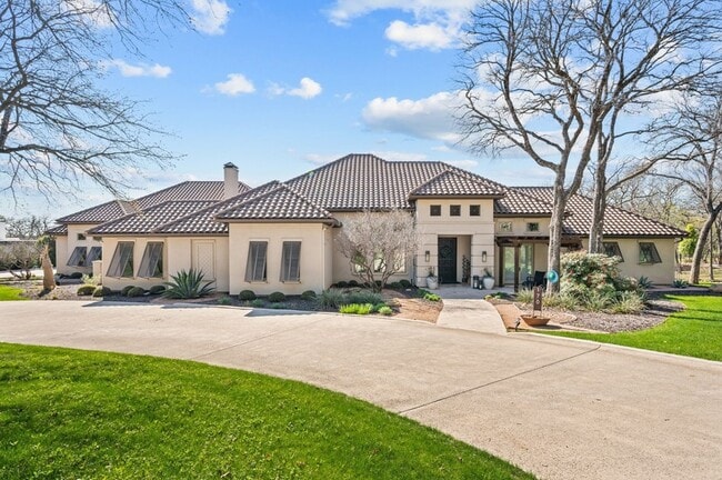 Photo - 170 Jellico Cir W