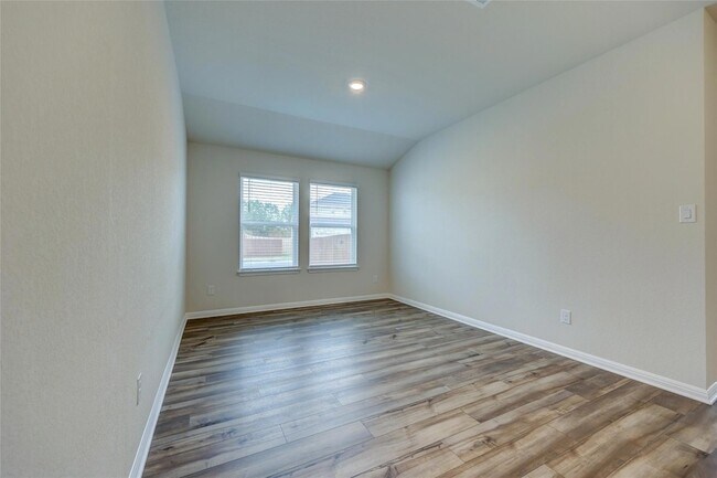 Photo - 201 Fairmeadow Downs Dr