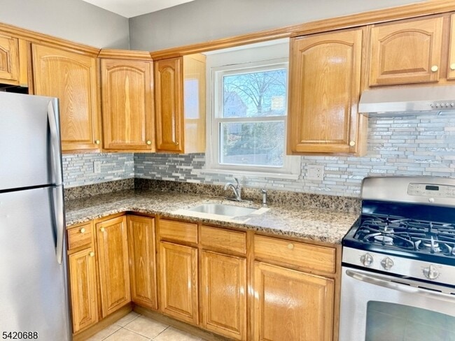 Photo - 30 Cottage Pl