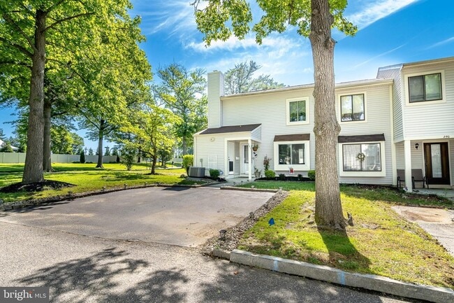 Photo - 251 Fir Tree Ct