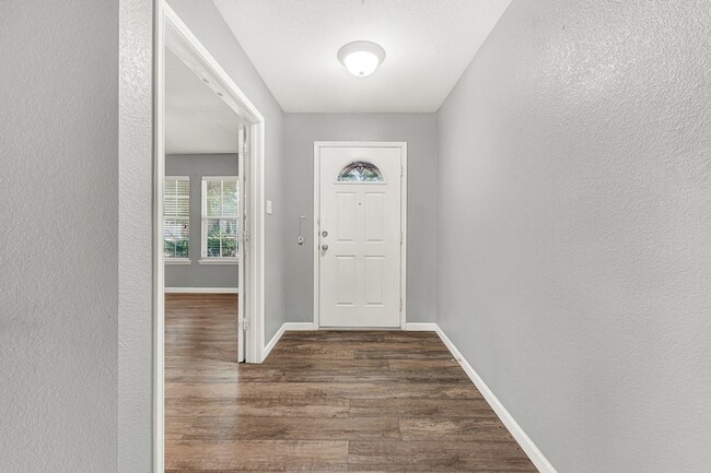 Photo - 4613 Mountain Oak St