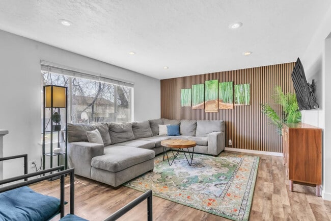 Building Photo - 423 W 1640 S Unit ID1249907P