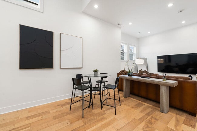 Photo - 1941 W Augusta Blvd Unit SI ID1381284P