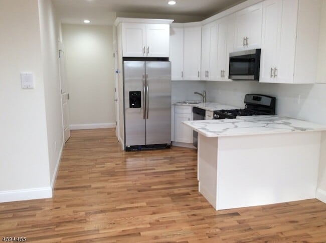 Photo - 104 Broughton Ave Unit 1B