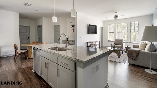 Photo - 100 Wildwood Ct Unit 534