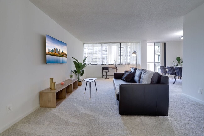 Photo - 320 23rd St S Unit FL6-ID1022506P