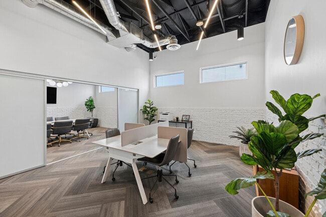 HQ Business Center - shareDOWNTOWN - Arts District