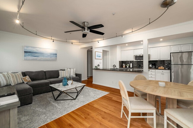 Building Photo - 457 Coast Blvd Unit ID1024461P